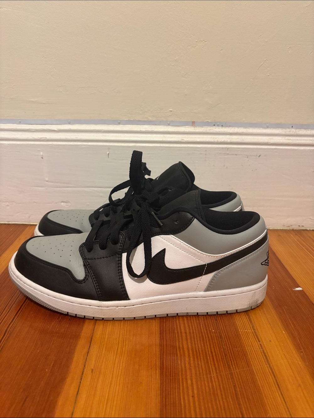 Air Jordan 1 shadow toe